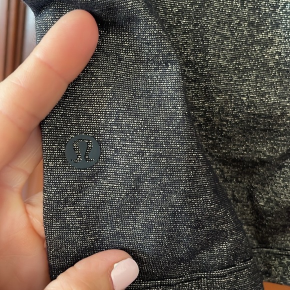 Lululemon gold shimmer knot front tee Size 8 - Picture 4 of 4